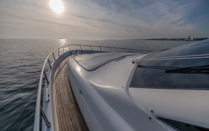 FERRETTI YACHTS 780 STELLINA