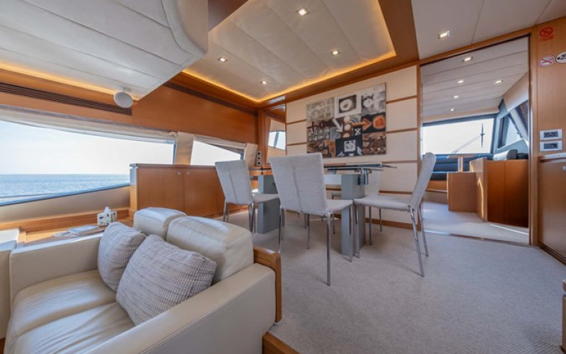 FERRETTI YACHTS 780 STELLINA