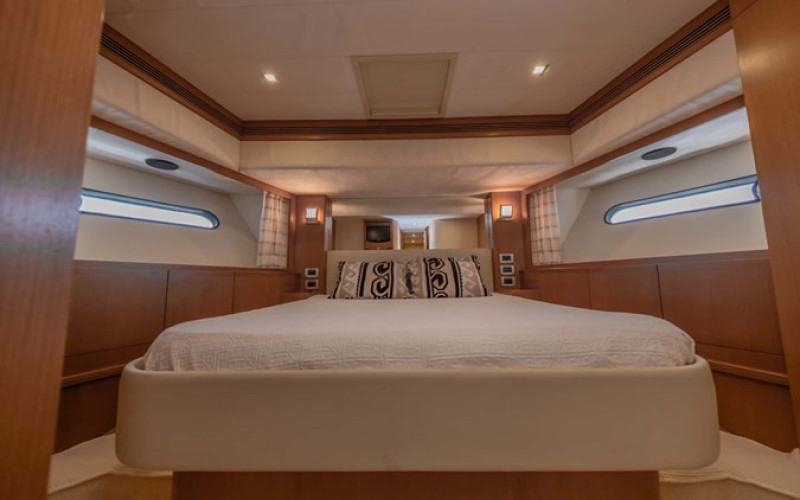 FERRETTI YACHTS 780 STELLINA