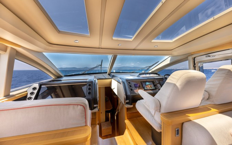 PRINCESS YACHTS PRINCESS V70 P'TITE BOUILLE