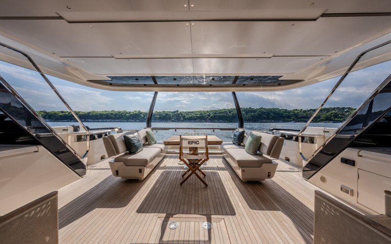 FERRETTI YACHTS 1000