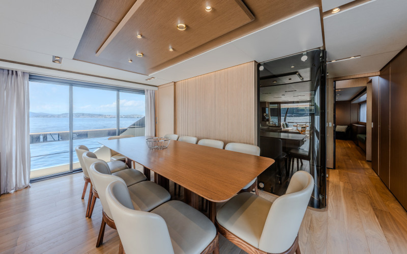 FERRETTI YACHTS 1000
