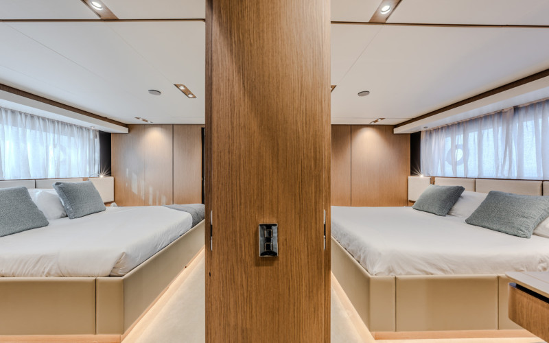 FERRETTI YACHTS 1000