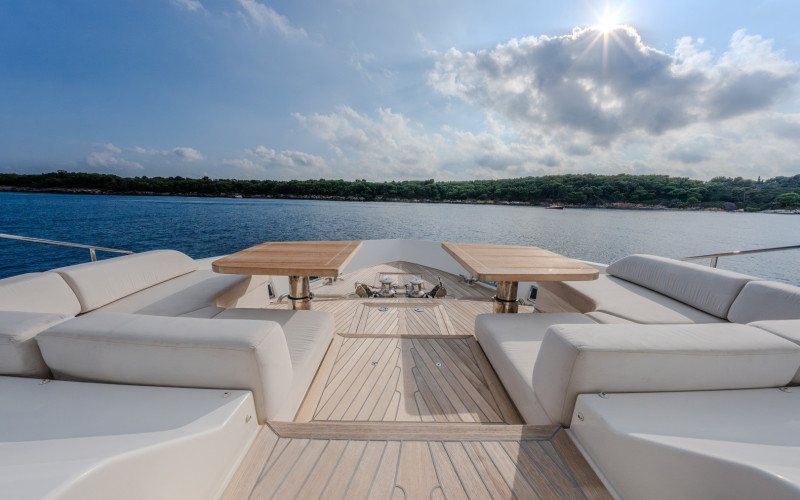 FERRETTI YACHTS 1000
