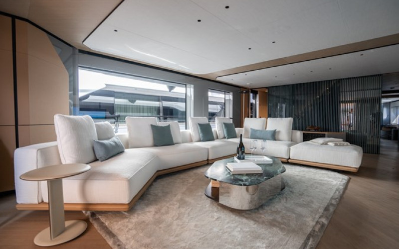 AZIMUT YACHTS GRANDE 30M COME TOGETHER