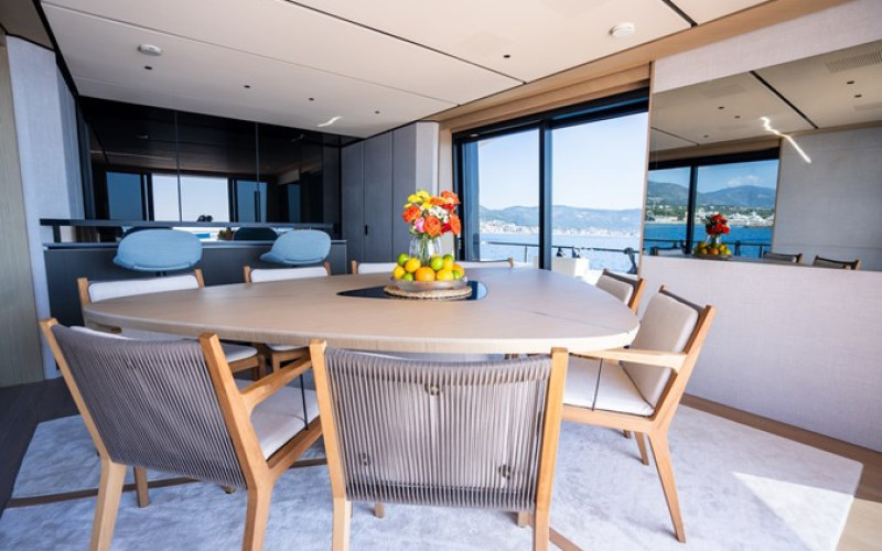 AZIMUT YACHTS GRANDE 30M COME TOGETHER