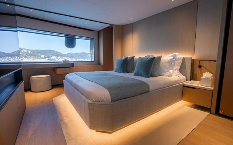AZIMUT YACHTS GRANDE 30M COME TOGETHER