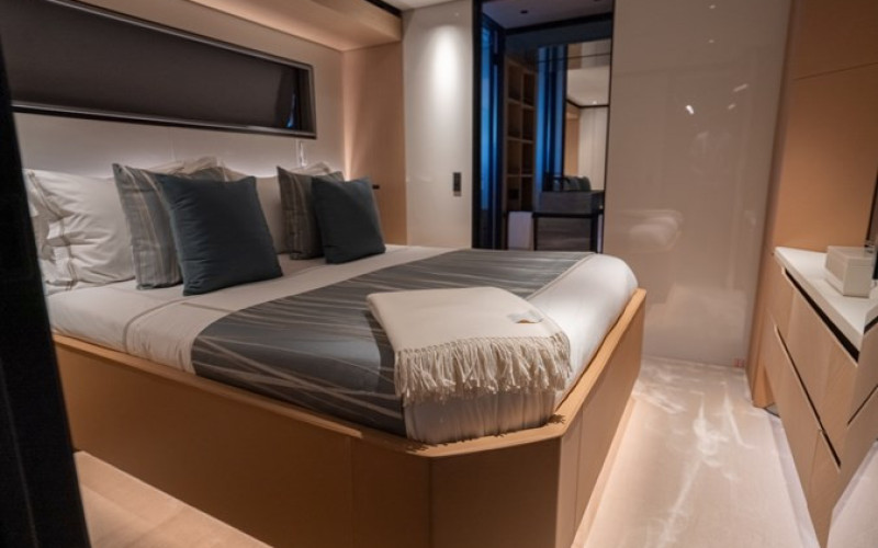 AZIMUT YACHTS GRANDE 30M COME TOGETHER