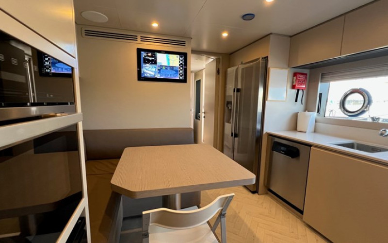 CUSTOM LINE Navetta 30 SOLE