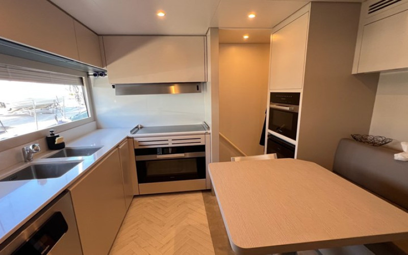 CUSTOM LINE Navetta 30 SOLE