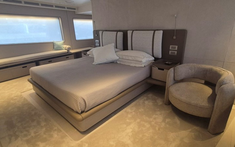 CUSTOM LINE Navetta 30 SOLE
