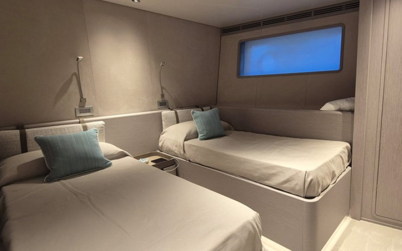 CUSTOM LINE Navetta 30 SOLE