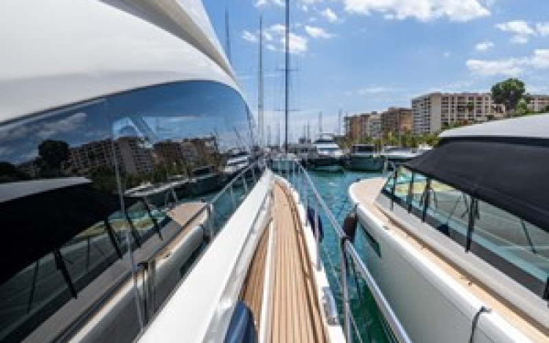 PRINCESS YACHTS V70 PRINCESS V70