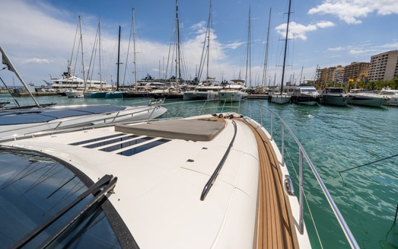 PRINCESS YACHTS V70 PRINCESS V70