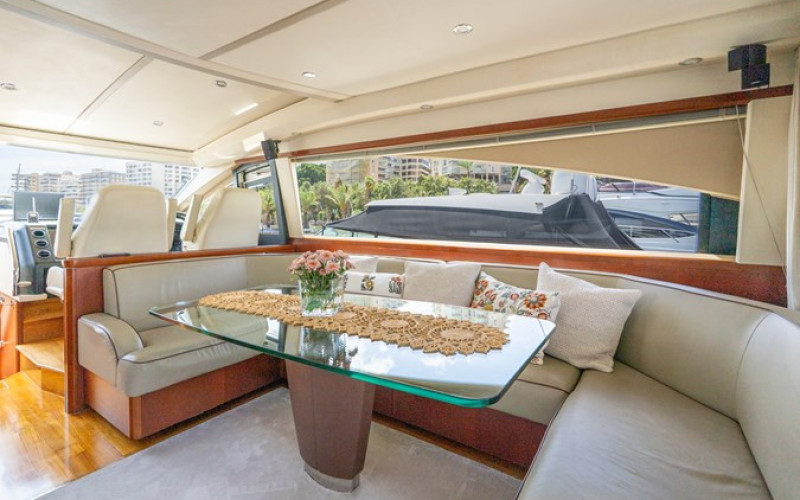PRINCESS YACHTS V70 PRINCESS V70