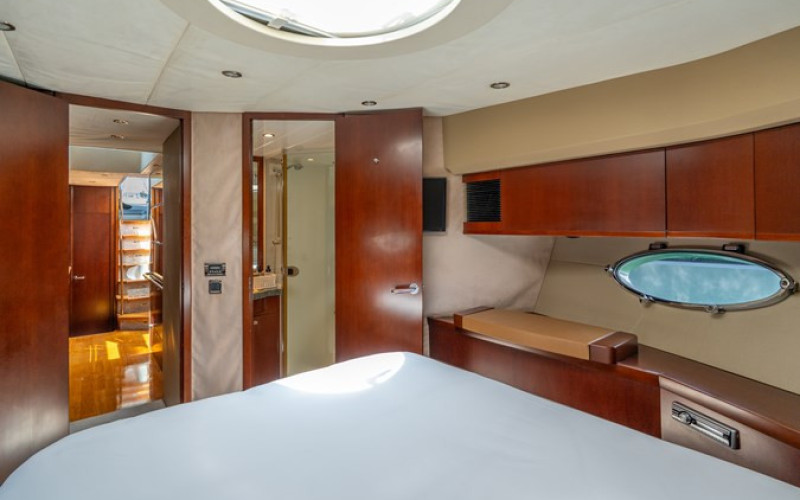 PRINCESS YACHTS V70 PRINCESS V70