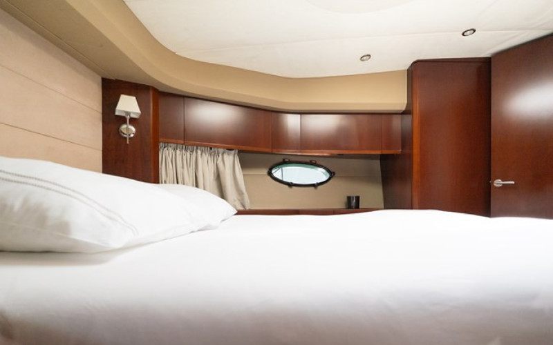 PRINCESS YACHTS V70 PRINCESS V70