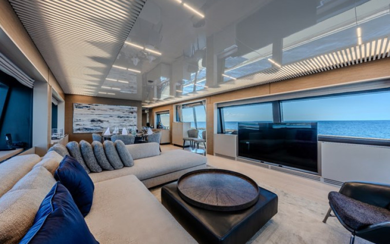 FERRETTI YACHTS 920 PIOLA