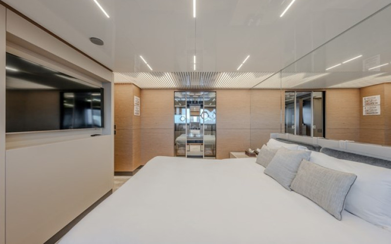 FERRETTI YACHTS 920 PIOLA