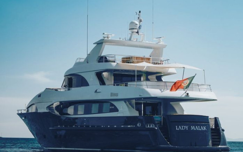CBI NAVI 32 M M/Y LADY MALAK