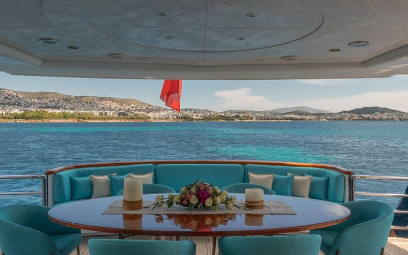 CBI NAVI 32 M M/Y LADY MALAK