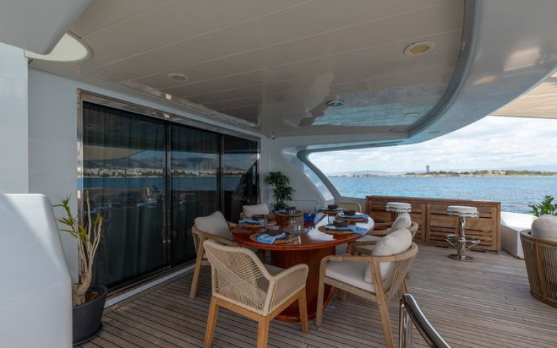 CBI NAVI 32 M M/Y LADY MALAK