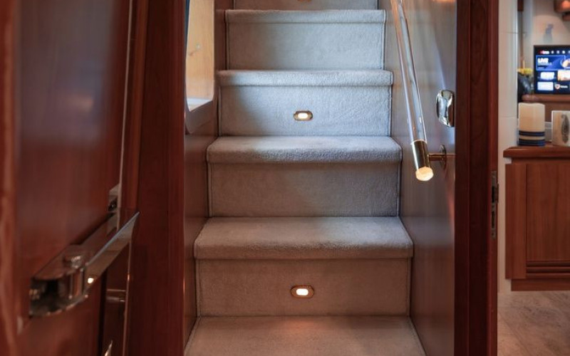 CBI NAVI 32 M M/Y LADY MALAK