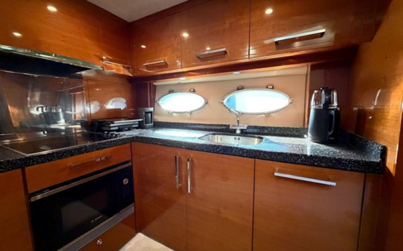 PRINCESS YACHTS V70 GALAXY 2