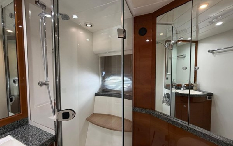 PRINCESS YACHTS V70 GALAXY 2